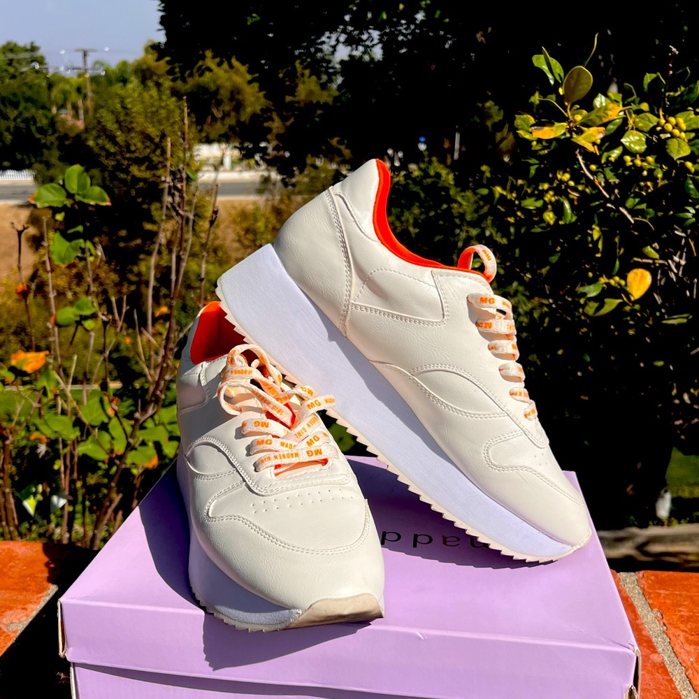 Madden girl platt form sneakers